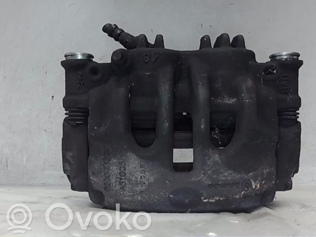 Opel Movano B Zacisk hamulcowy przedni 