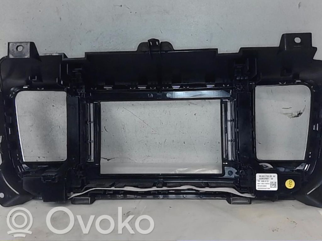 Peugeot Expert Radio/GPS head unit trim 