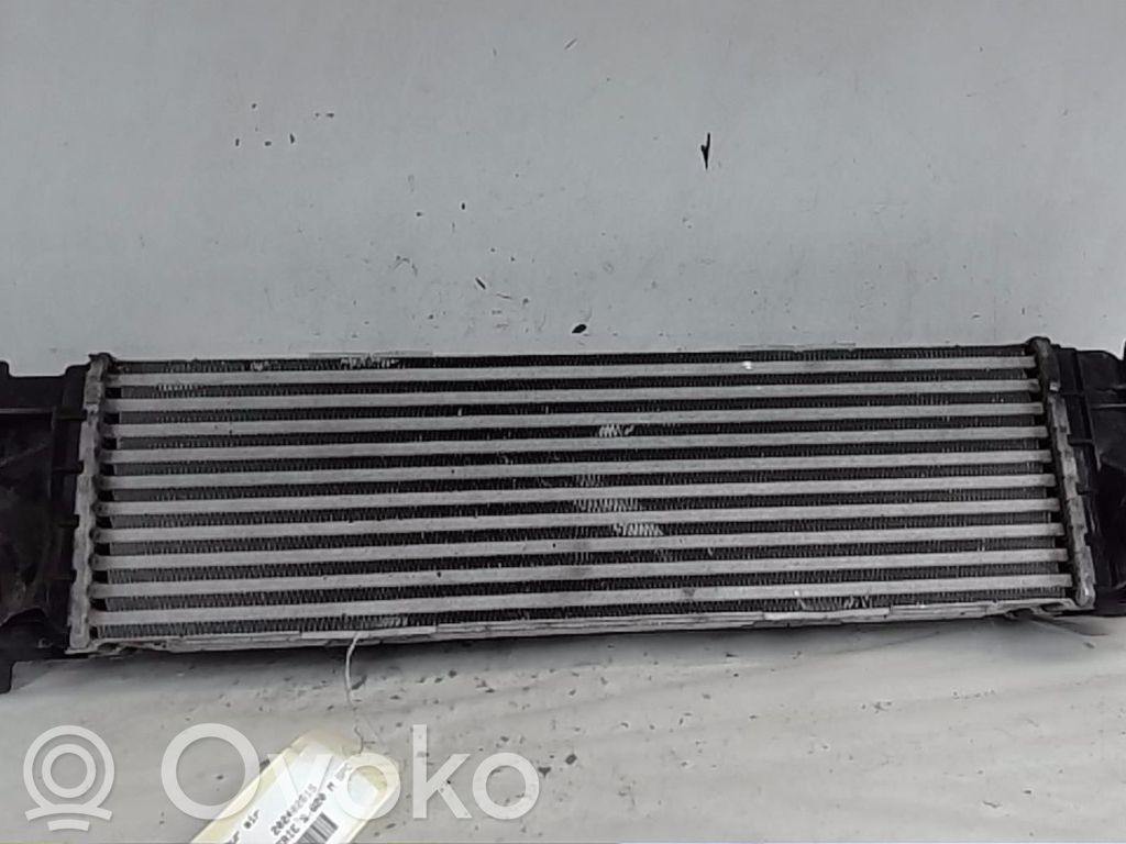 BMW 3 G20 G21 Радиатор интеркулера 