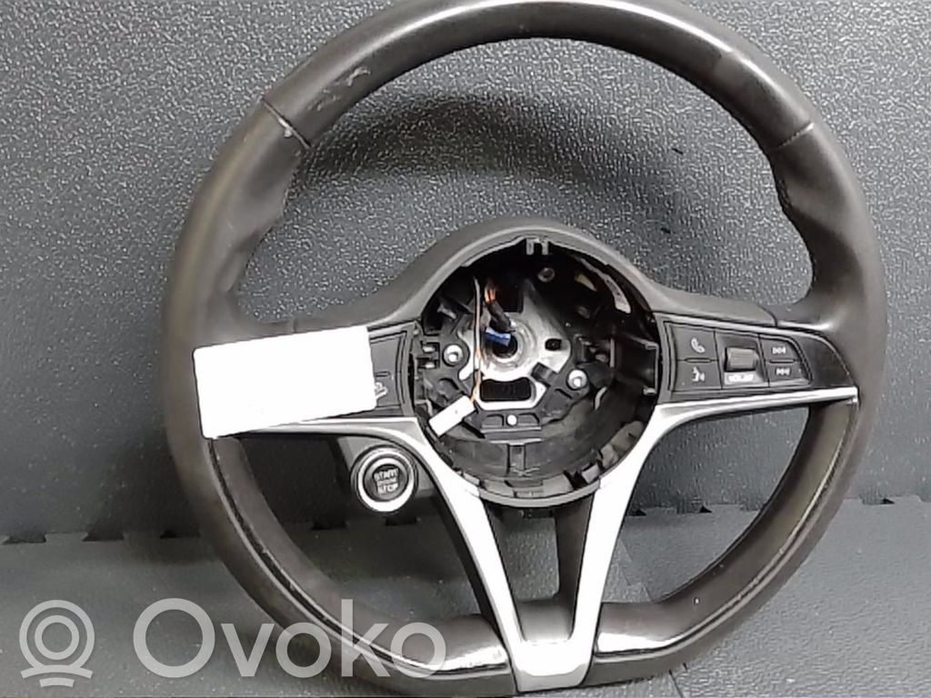Alfa Romeo Stelvio Ohjauspyörä 