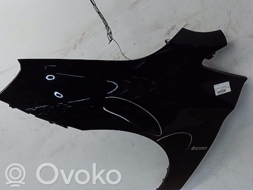 BMW 2 F46 Sparnas 