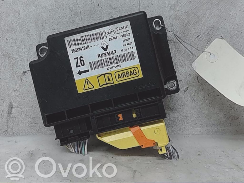 Renault Megane III Airbag control unit/module 