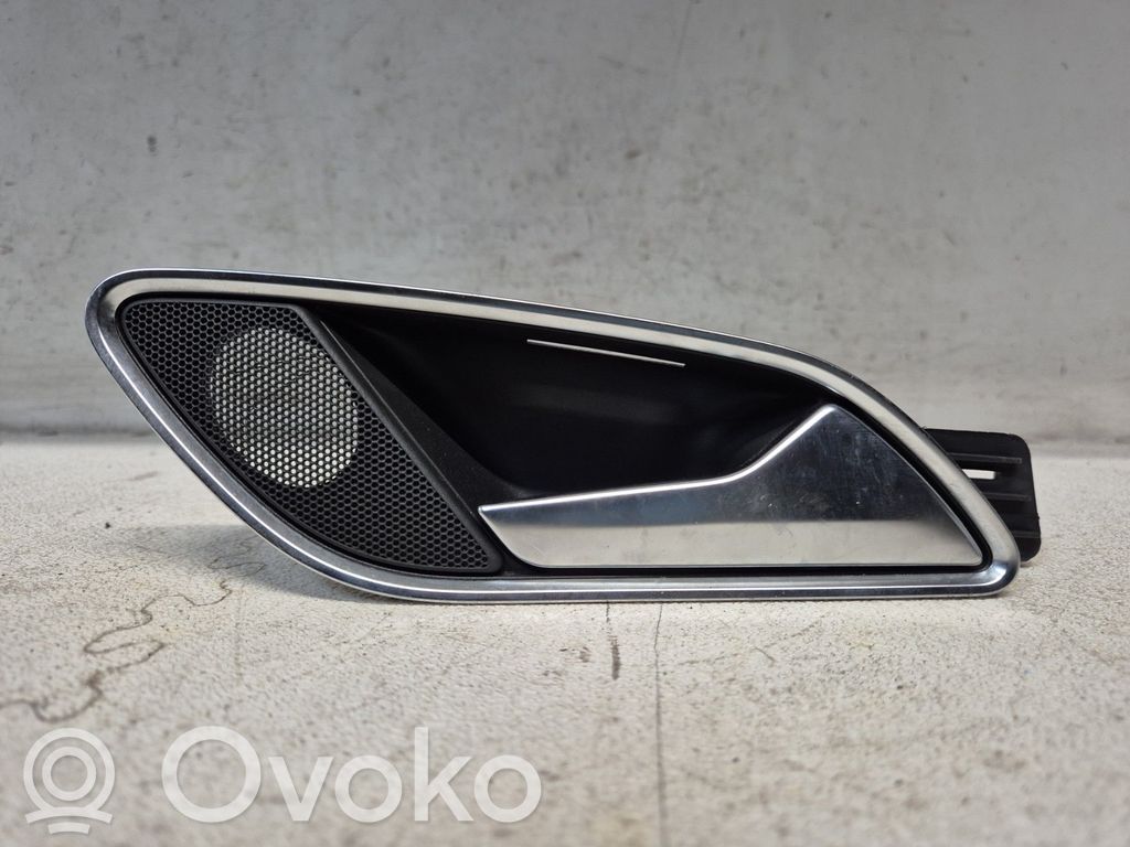 Audi Q3 8U Klamka wewnętrzna drzwi tylnych 