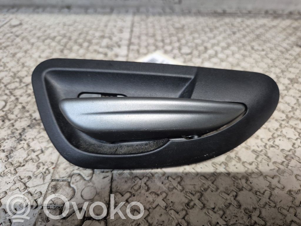 Lancia Ypsilon Manecilla interna puerta trasera 