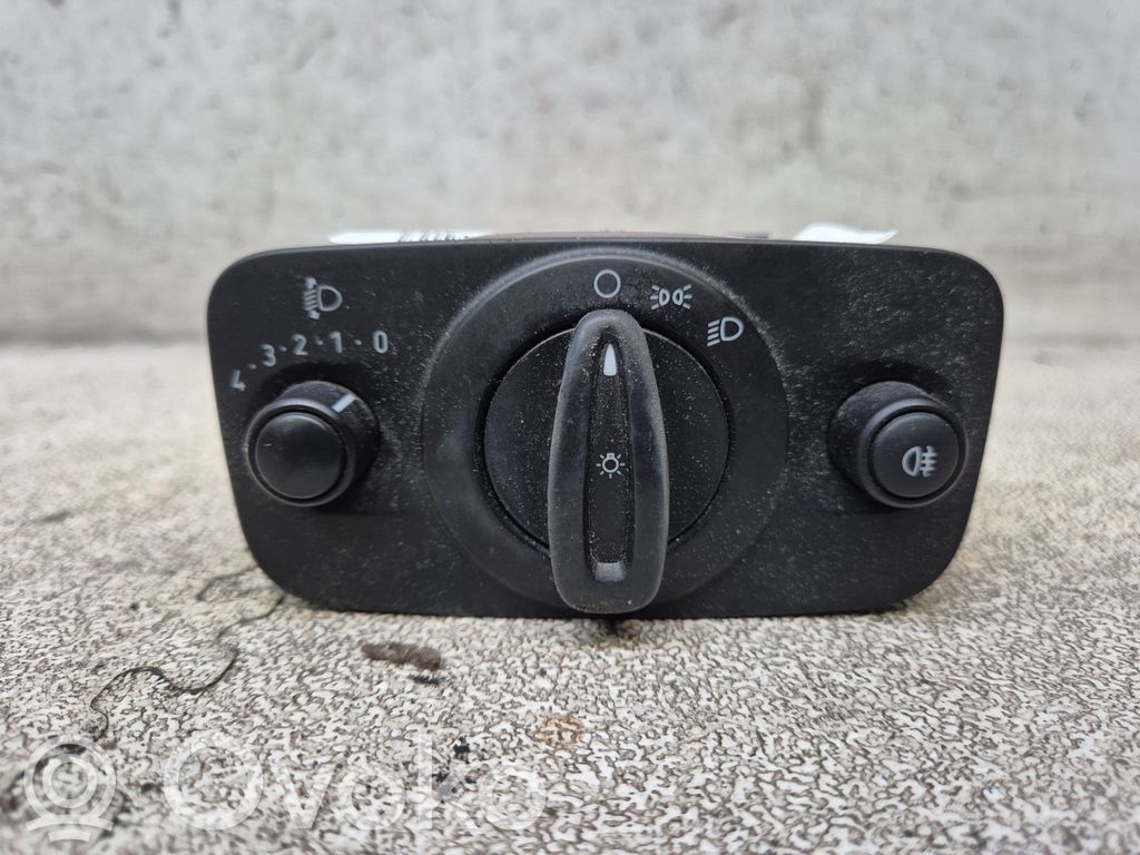 Ford Fiesta Interruptor de luz 