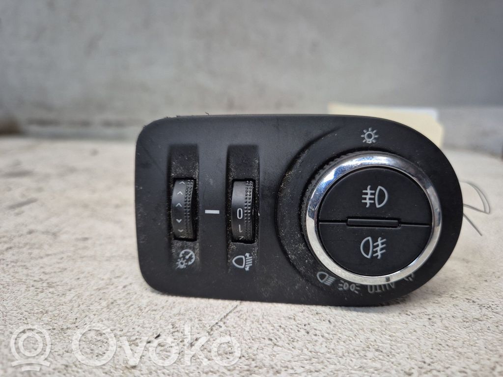 Opel Meriva B Light switch 