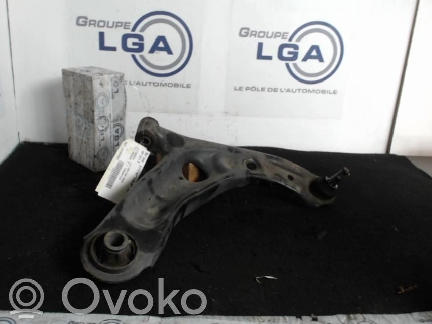 Citroen C1 Wahacz przedni 