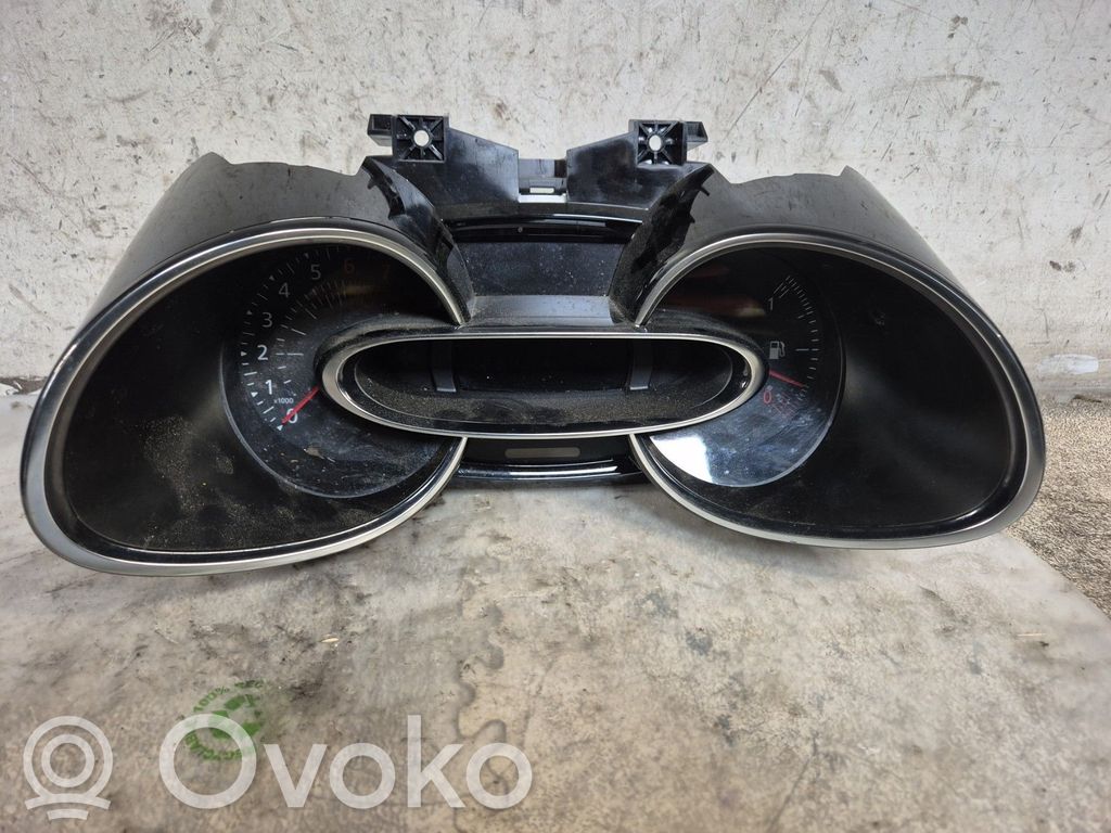 Renault Clio IV Speedometer (instrument cluster) 