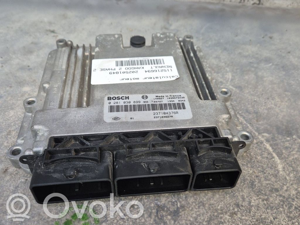 Unidad de control/módulo del motor   237104627R