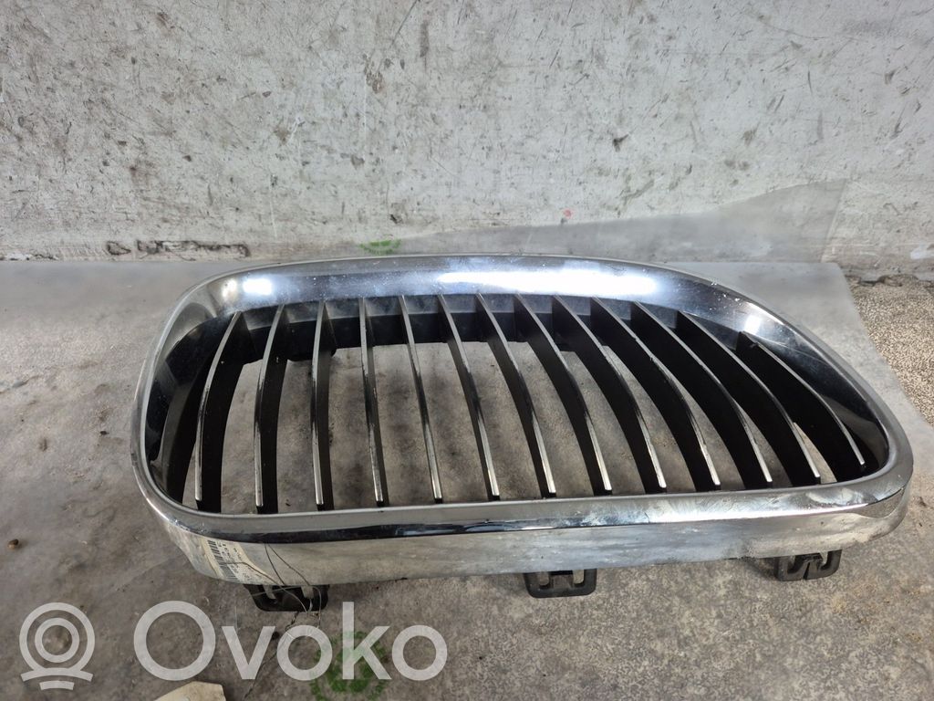 BMW 3 E92 E93 Front bumper upper radiator grill 
