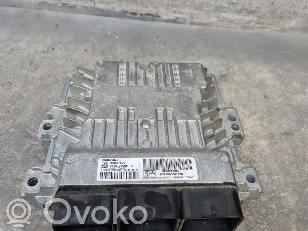 Peugeot 5008 Engine control unit/module 
