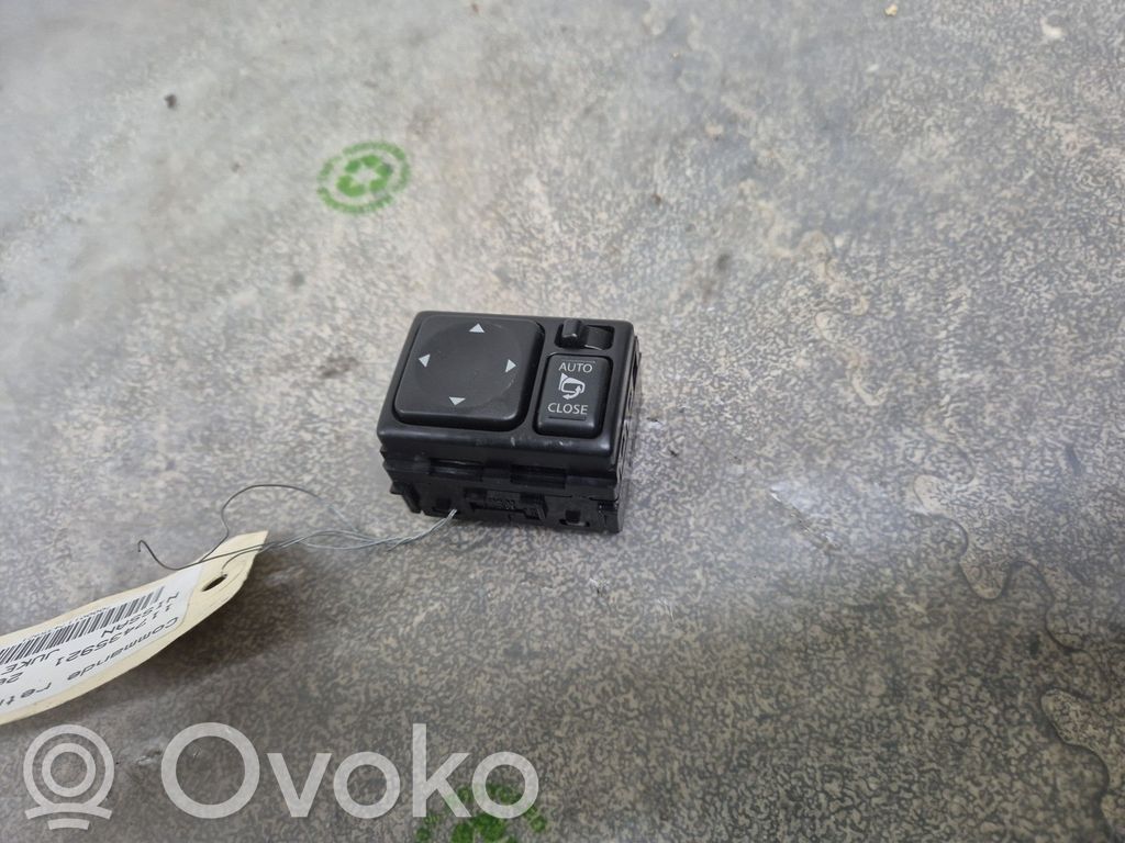 Nissan Juke I F15 Interruptor del espejo lateral 