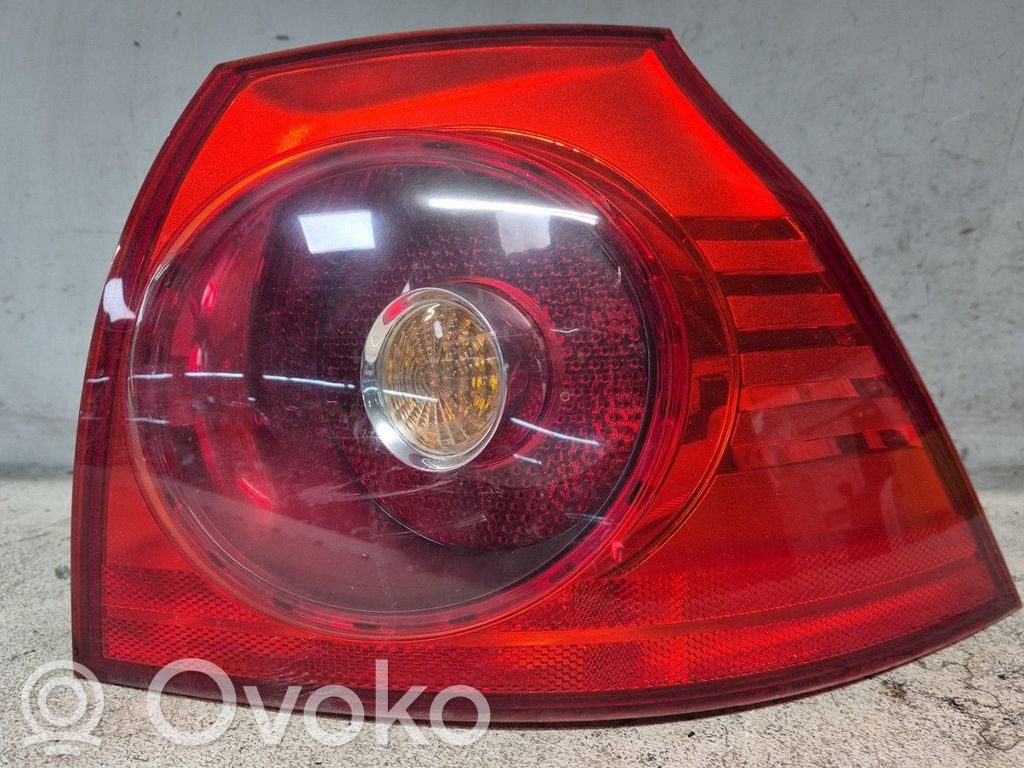 Volkswagen Golf V Lampă spate în caroserie 
