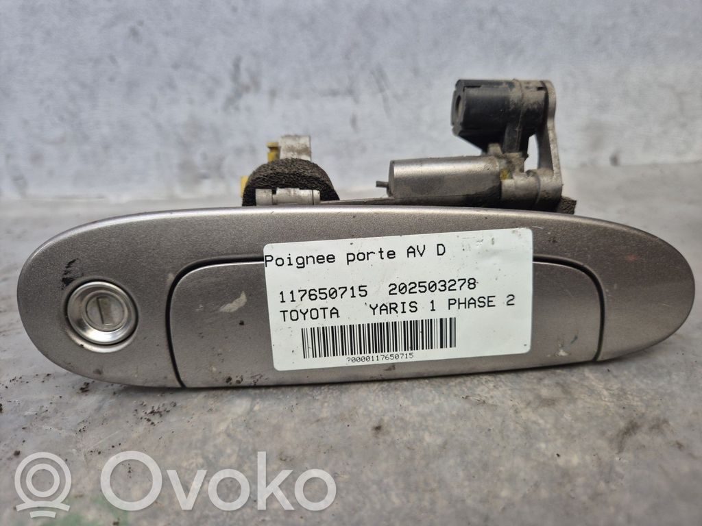 Toyota Yaris Manecilla externa puerta delantera