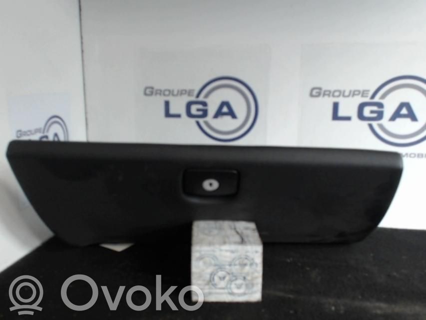 Juego guantera   8226H7