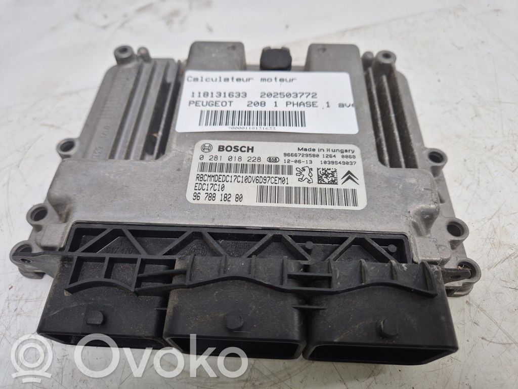 Peugeot 208 I Engine control unit/module 