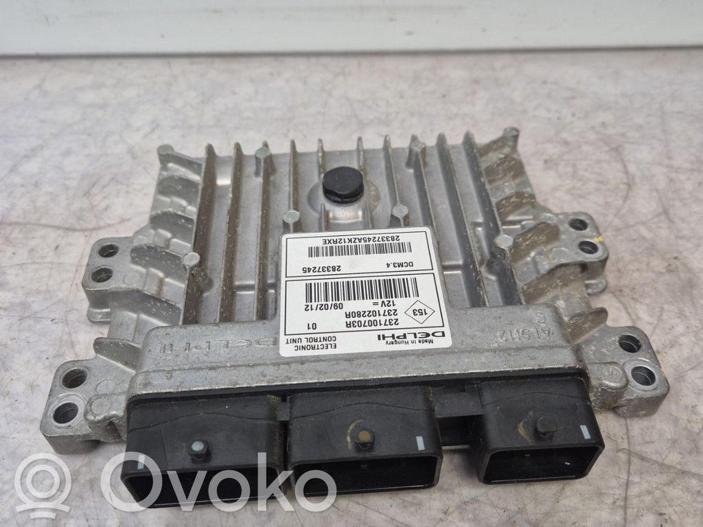 Dacia Sandero Engine control unit/module 