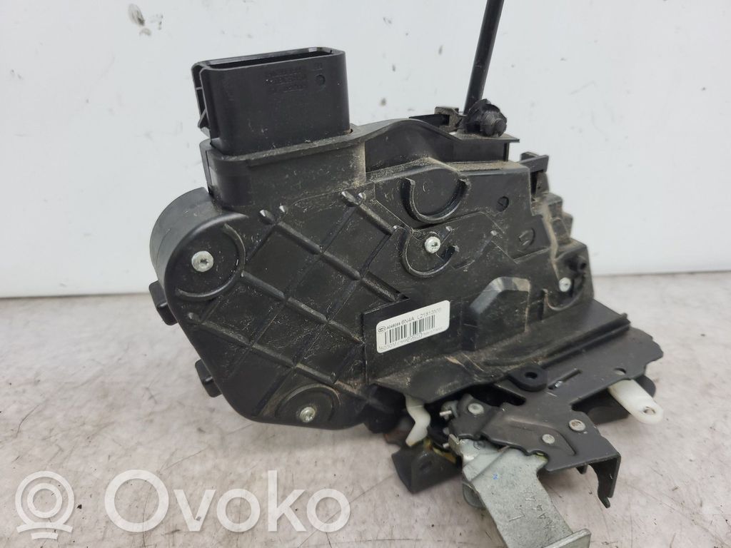 Ford Focus Priekšpusē slēdzene 
