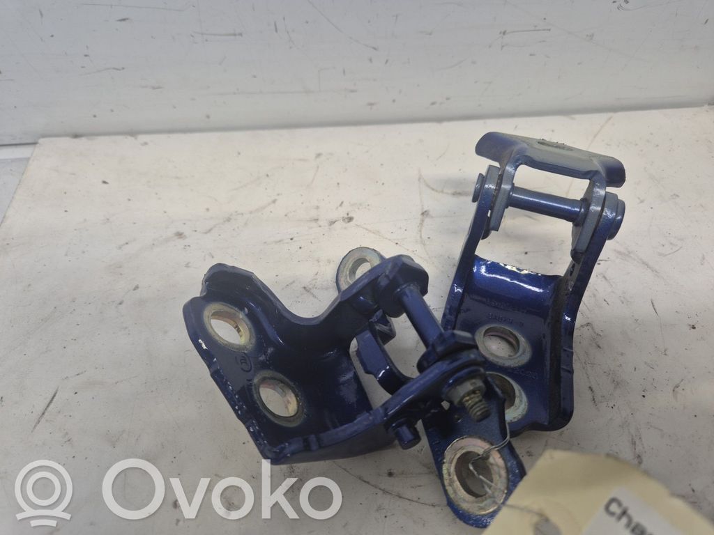 Renault Captur II Rear door upper hinge 