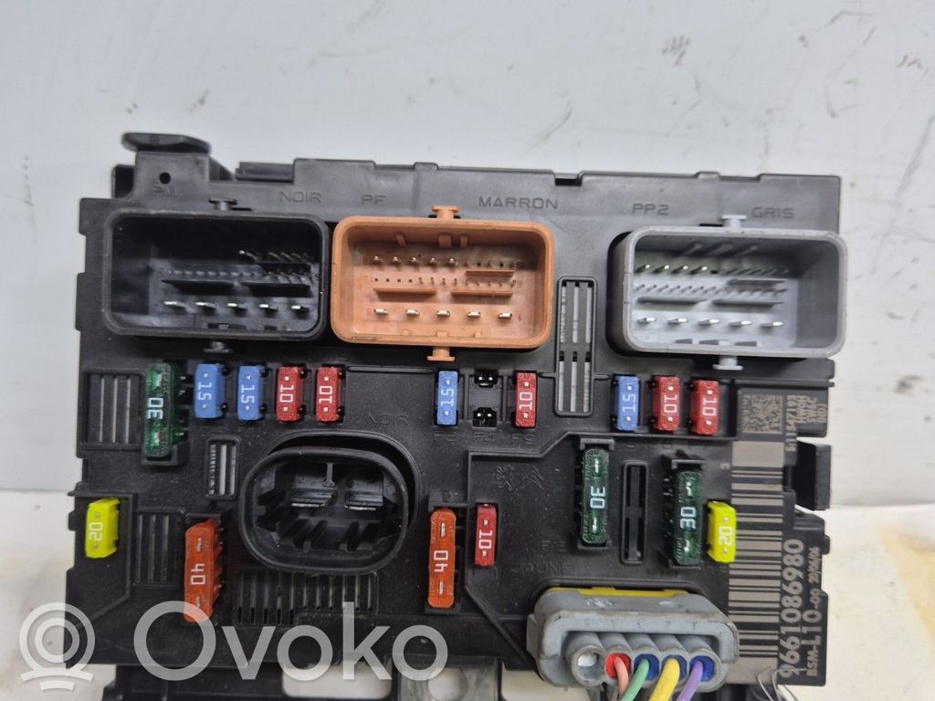 Peugeot 207 BSM Control unit 