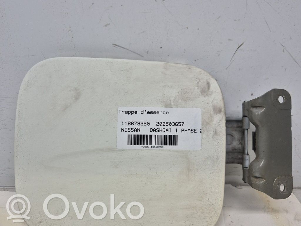 Nissan Qashqai Klapka wlewu paliwa 