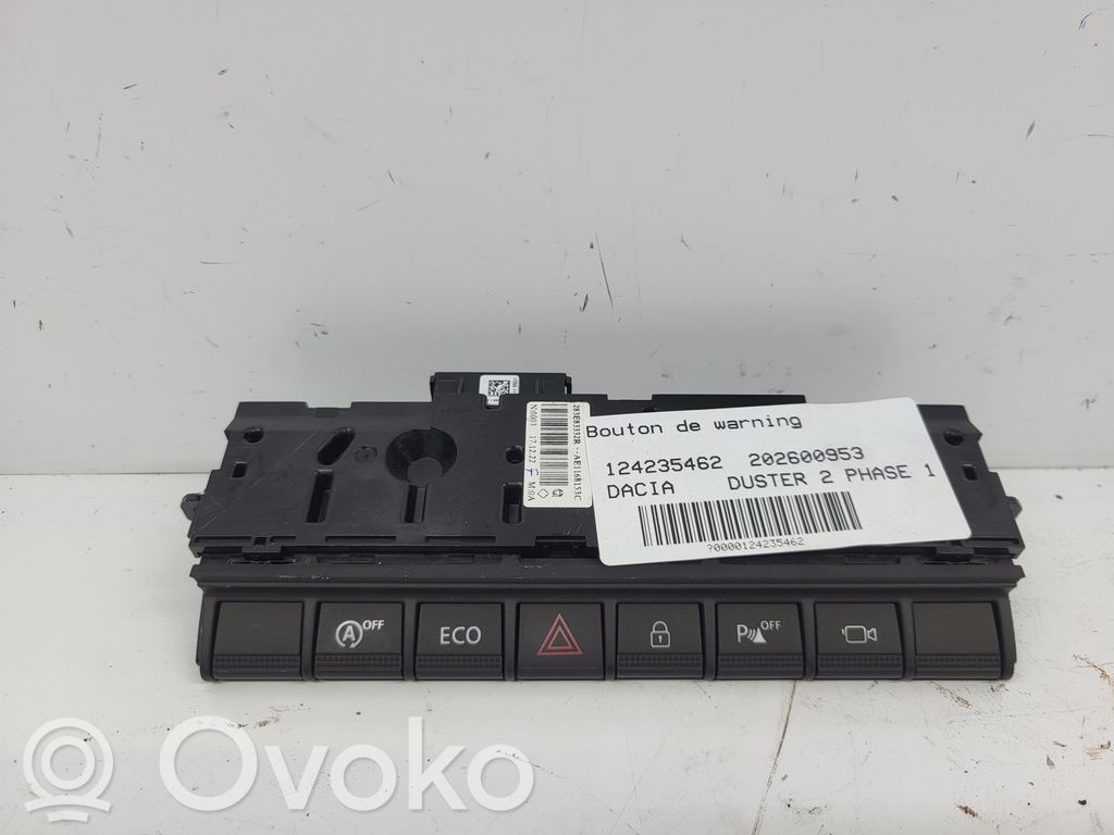 Dacia Duster II Hazard light switch 