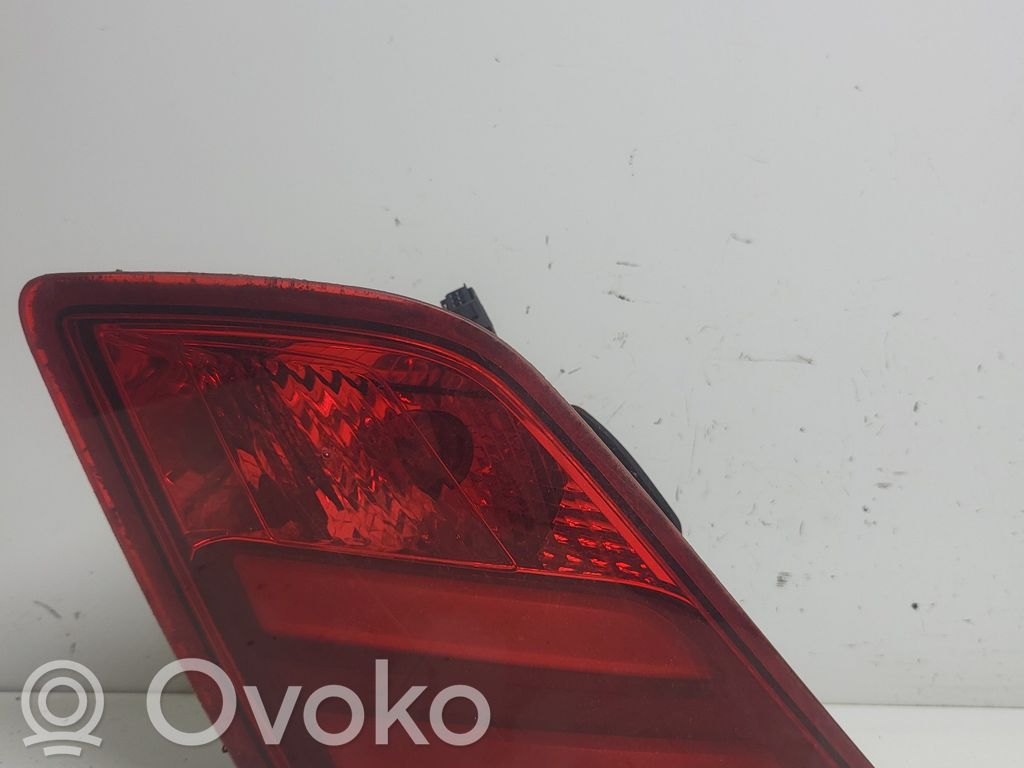 Peugeot 308 Lampy tylnej klapy bagażnika 