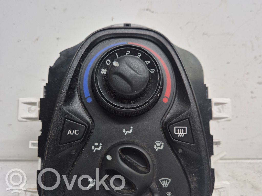 Peugeot 108 Unidad de control climatización 