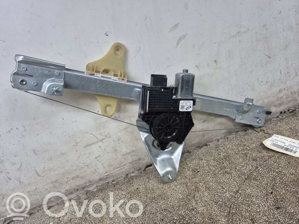 Dacia Duster II Elektryczny podnośnik szyby drzwi przednich 