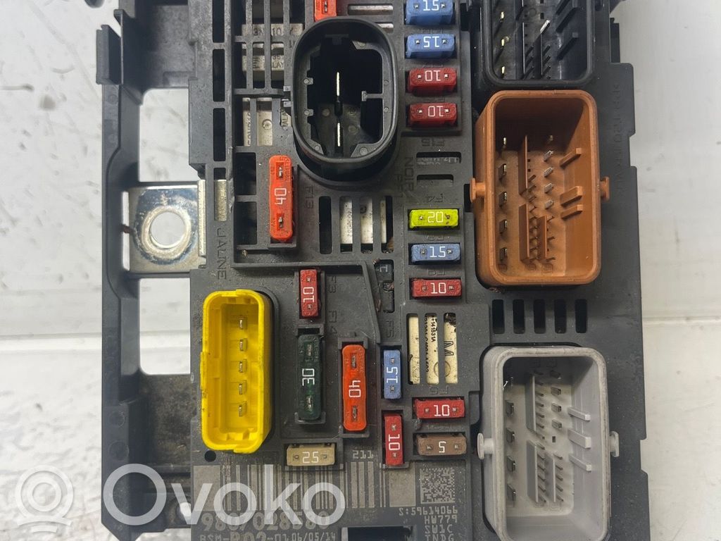 Peugeot 5008 BSM Control unit 