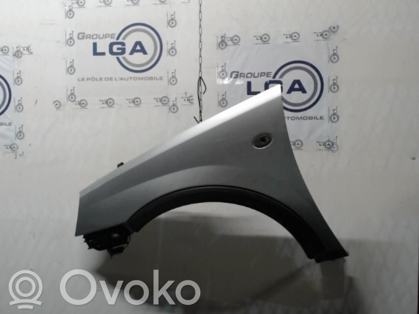 Opel Corsa C Sparnas 