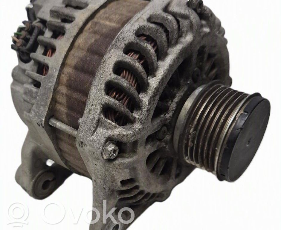 Nissan Juke I F15 Alternador 