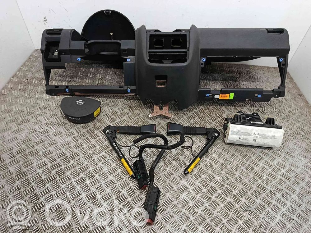 Vauxhall Corsa C Drošības spilvenu komplekts 