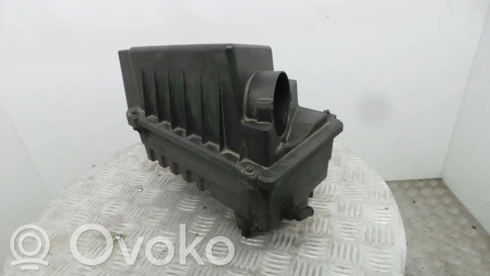 Ford Focus Air filter box 