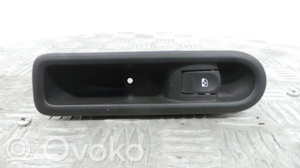Renault Clio III Electric window control switch 