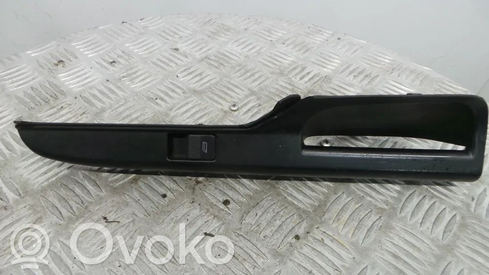 Seat Ibiza II (6k) Front door window switch trim 