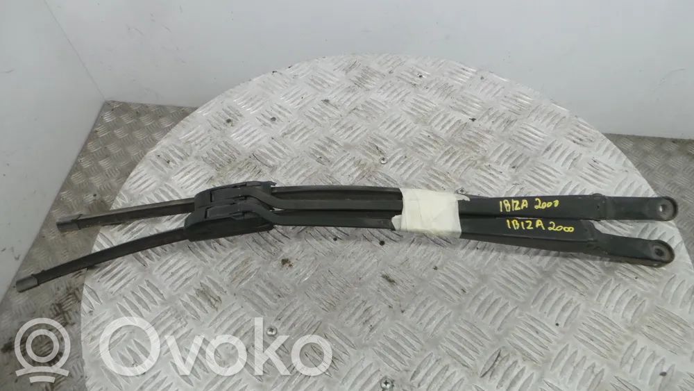 Seat Ibiza II (6k) Brazo del limpiaparabrisas delantero 