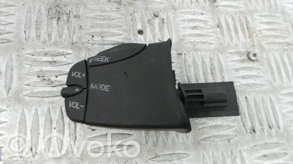 Head unit multimedia control   98AB14K147AB
