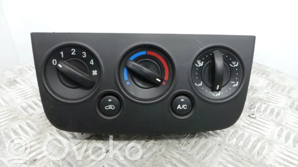 Ford Fiesta Climate control unit 