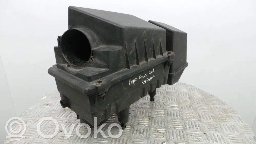 Ford Focus Air filter box 