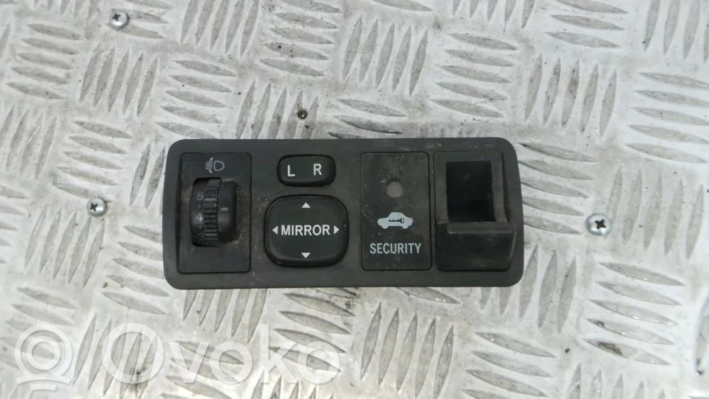Toyota Corolla Verso E121 Interruptor de control de altura del faro delantero 