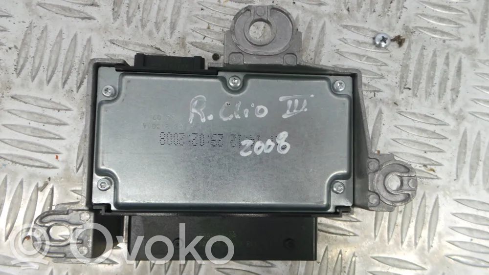 Renault Clio III Airbagsteuergerät 