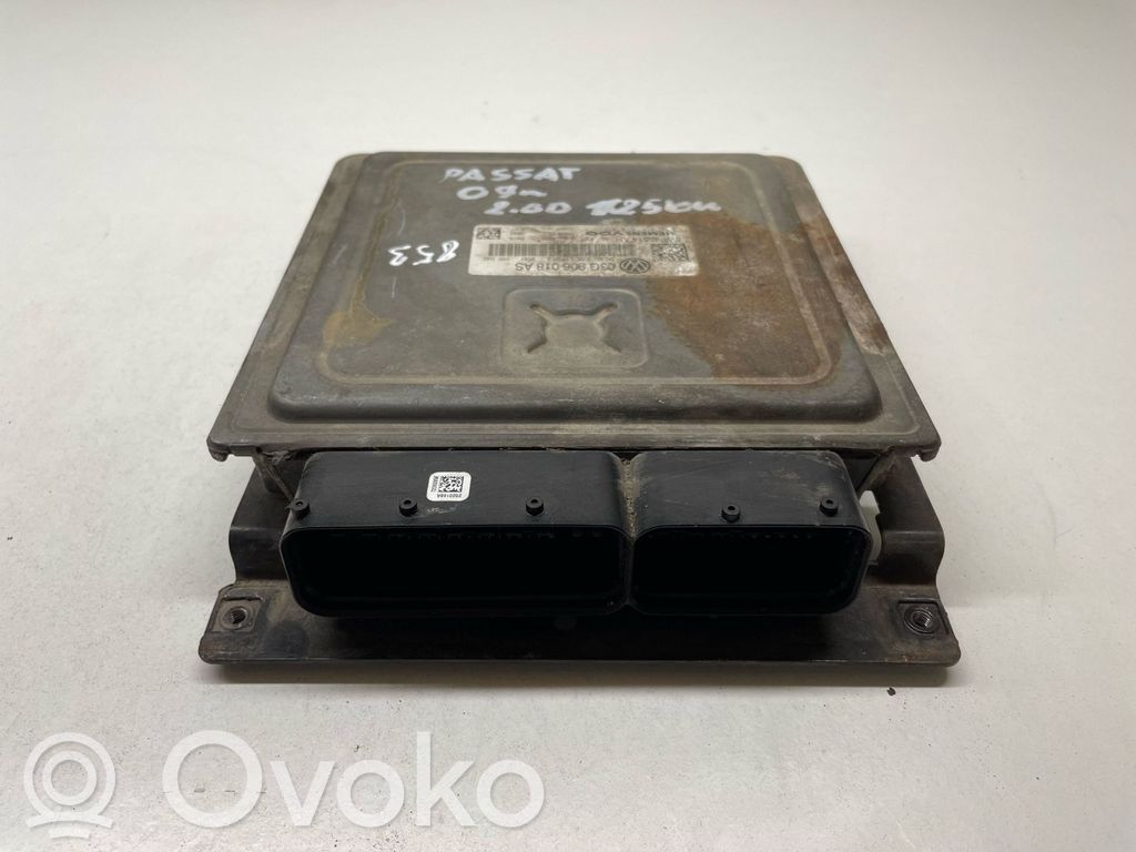 Volkswagen PASSAT B6 Engine control unit/module 