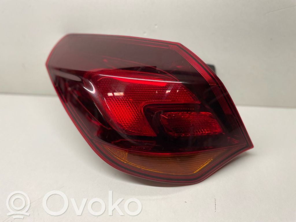 Opel Astra J Galinis žibintas kėbule 