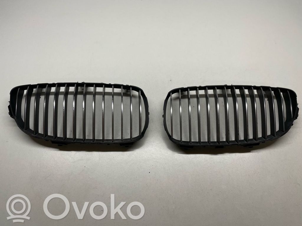 BMW 3 E92 E93 Front bumper upper radiator grill 