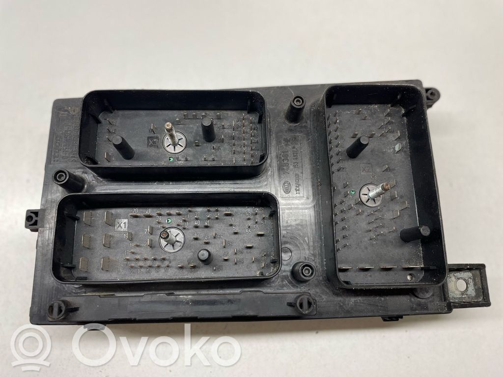 Opel Astra H Fuse module 