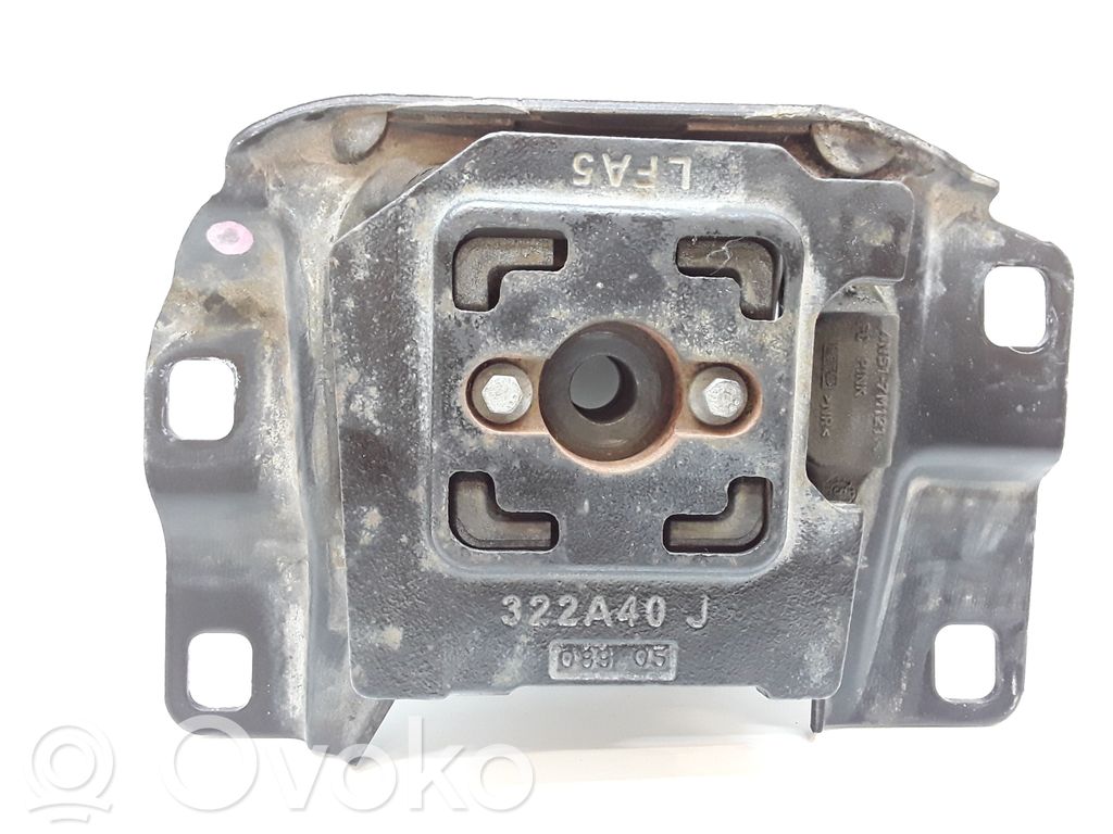 Volvo V50 Engine mount bracket 