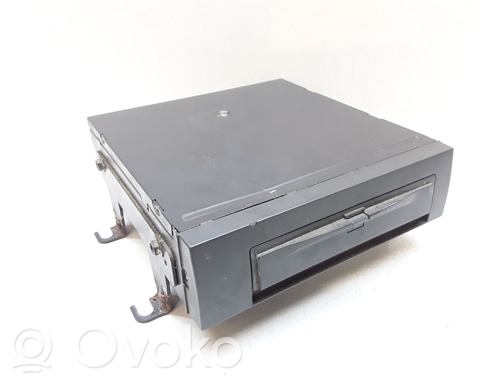 Volvo XC90 Radio/CD/DVD/GPS head unit 