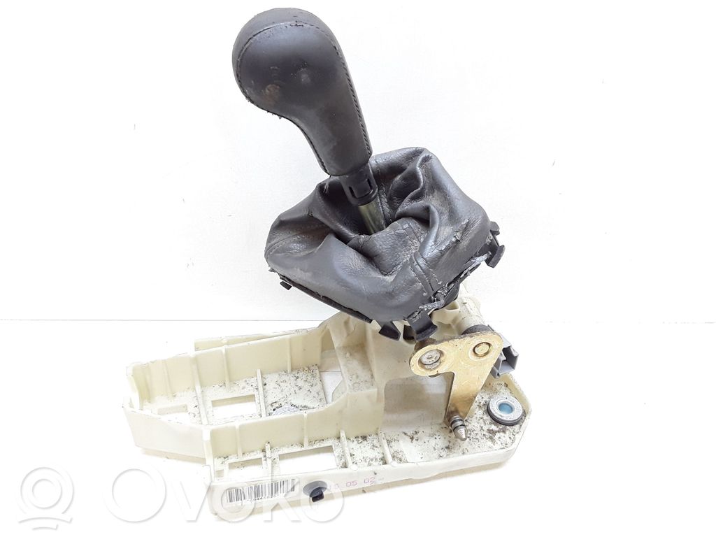 Volvo S60 Gear shifter/selector 