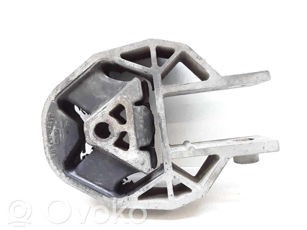 Volvo V50 Engine mount bracket 